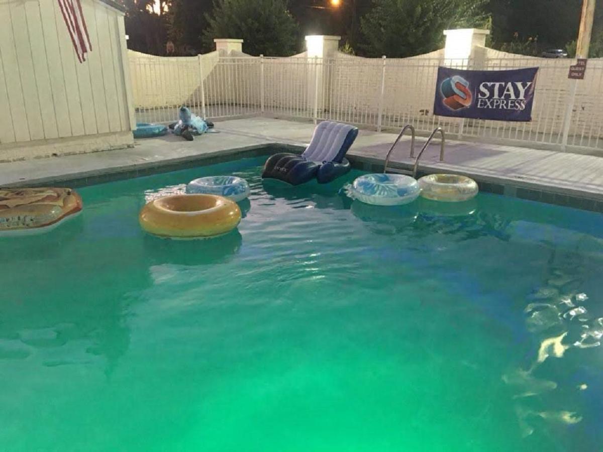 Stay Express Inn & Suites Demopolis المظهر الخارجي الصورة